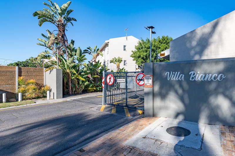 1 Bedroom Property for Sale in Oakglen Western Cape